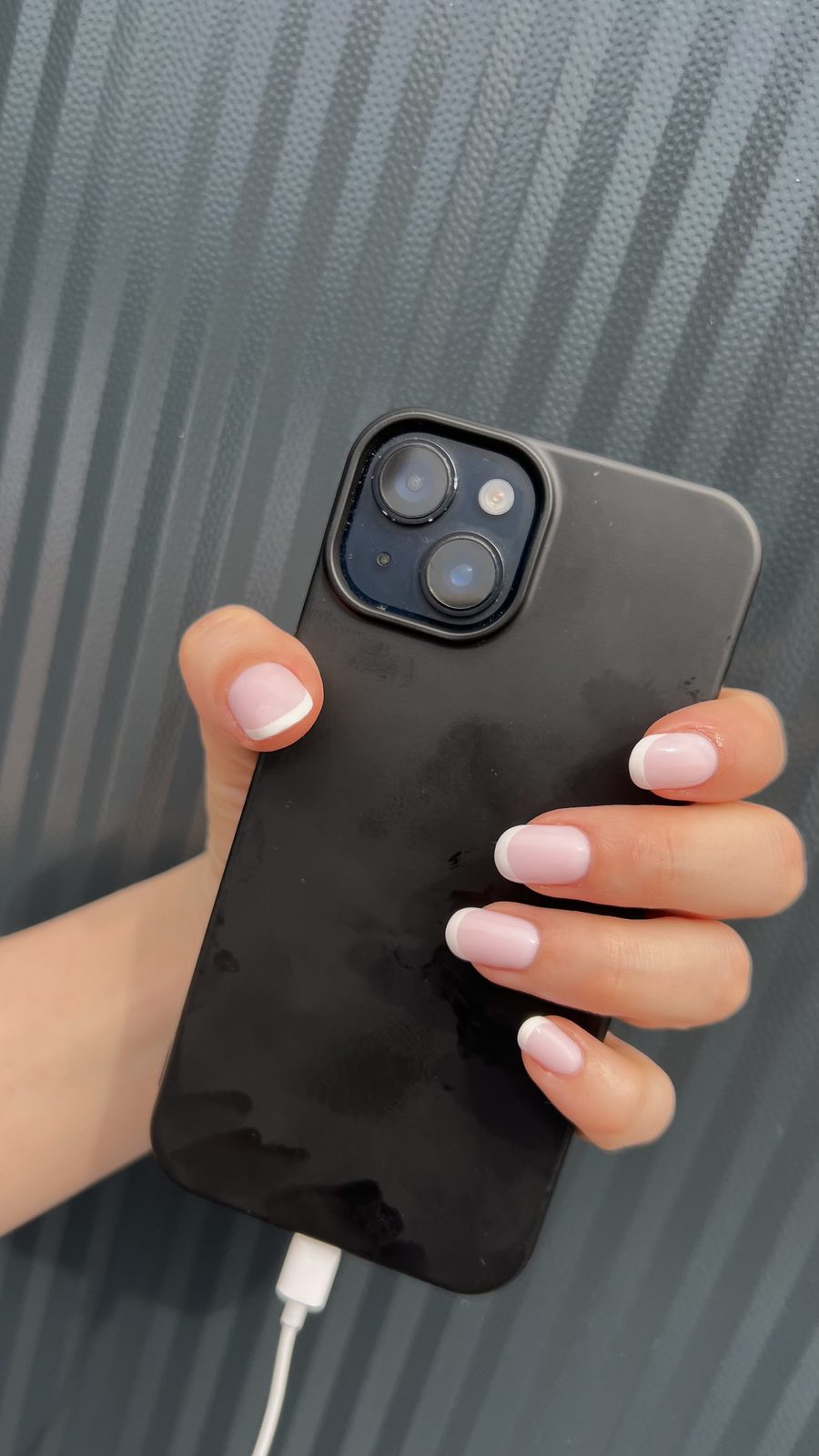 Zachte French op korte nagels